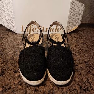 Life Stride expadrille wedge closed toe sandals. Size 8 wide